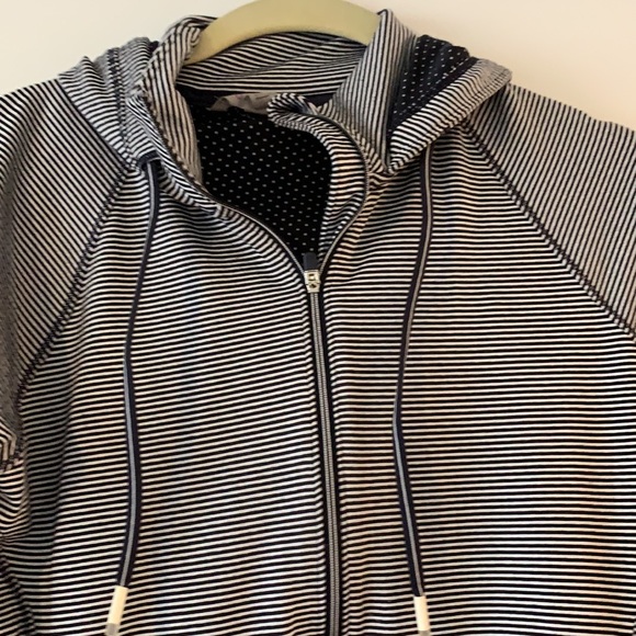 Athleta sweatshirt - Picture 2 of 6